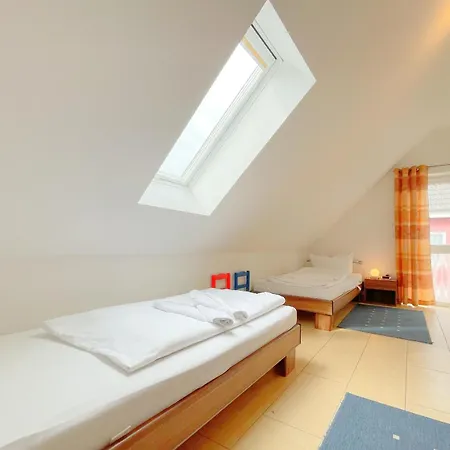 An Den Kreischen 28 Engel Tatil Evi